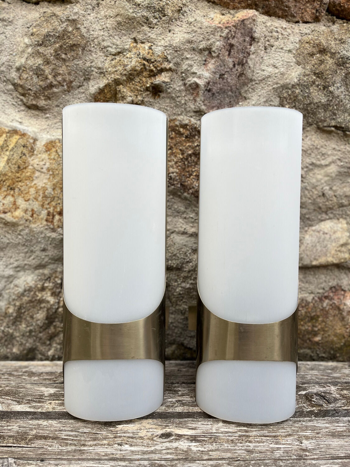 Set of two wall lights