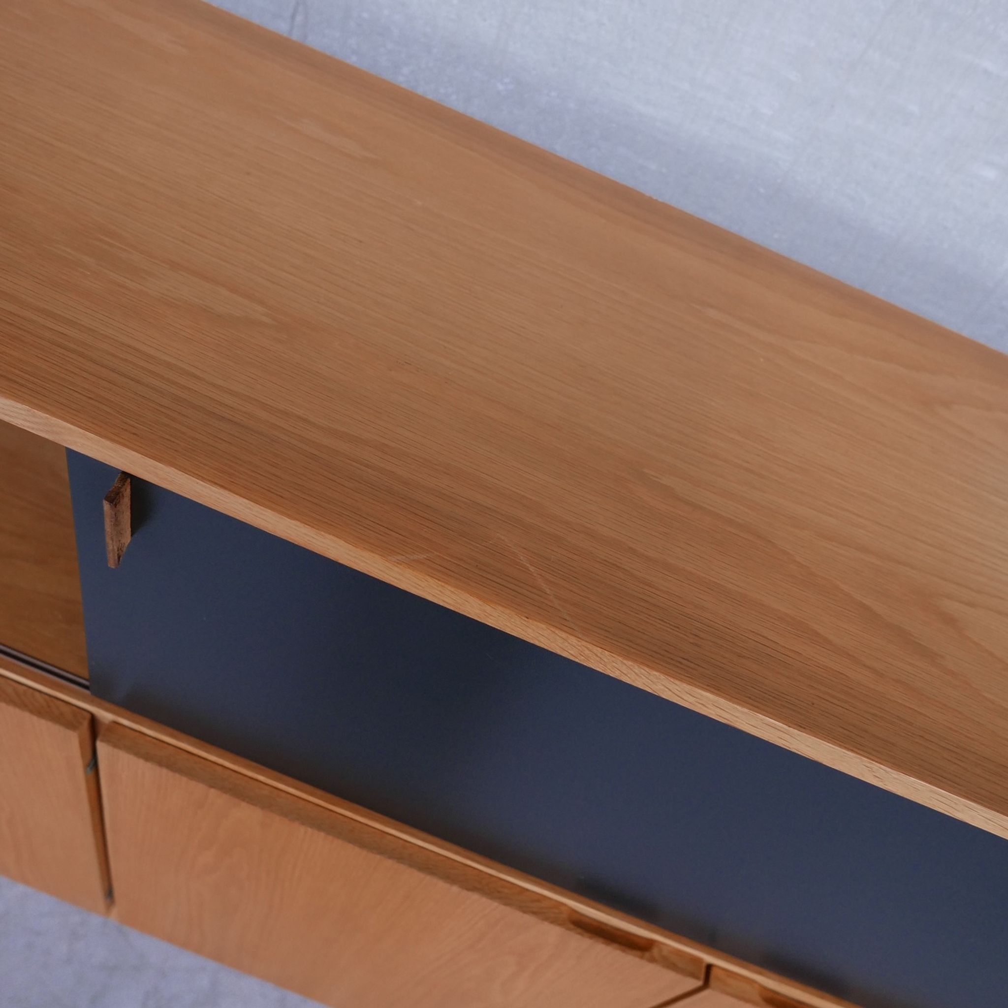 Buffet moderniste du milieu du siècle De Coene