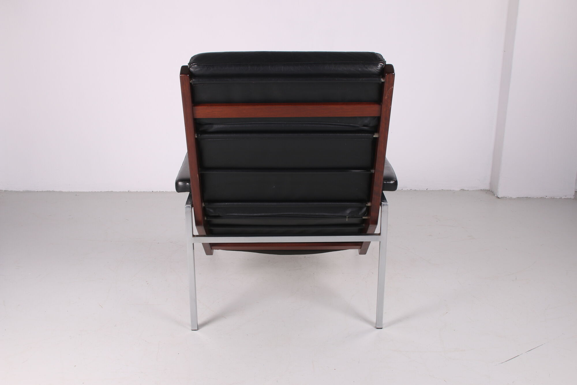 Rosewood and Leather Lotus chair by Rob Perry for 't Spectrum, 1960