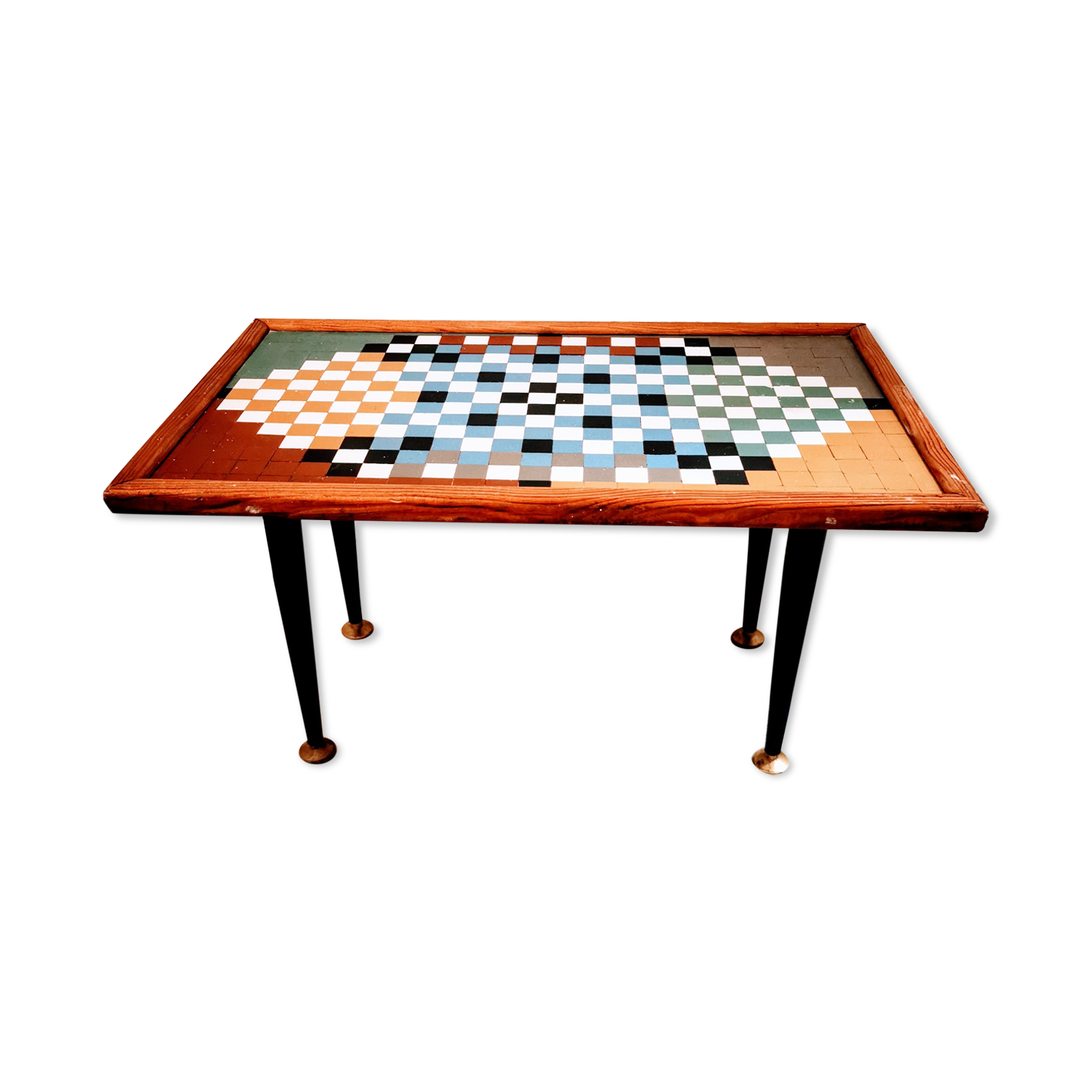 Small table checkered