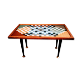 Small table checkered