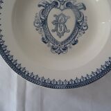 Assiette  terre de fer faience ancienne monogramme B