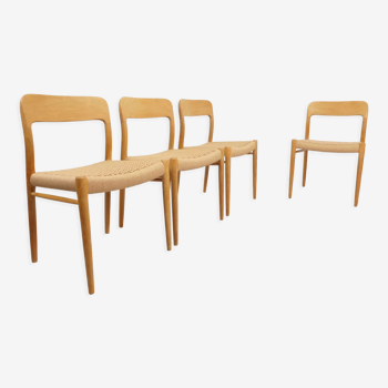 4 chaises  modèle 75 de Niels Otto Moller