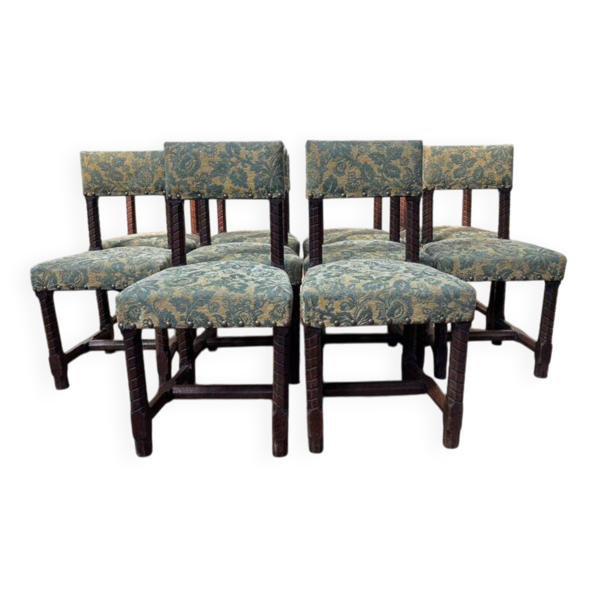 Série de 10 chaises de style Louis XIII