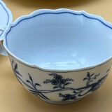 2 meissen tea cups