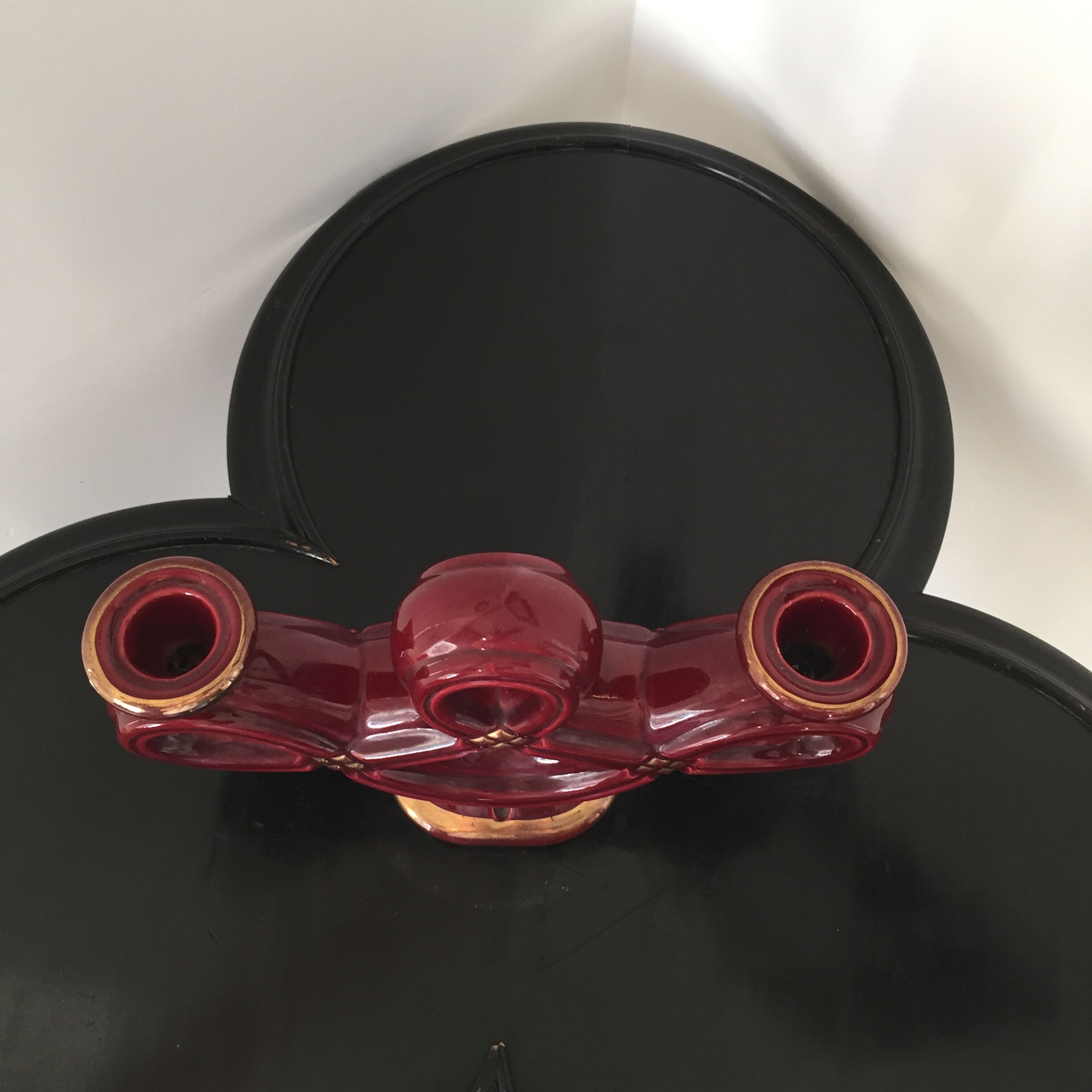 Candle grenat candlestick