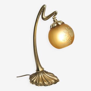 Romantic art nouveau lamp in bronze and glass