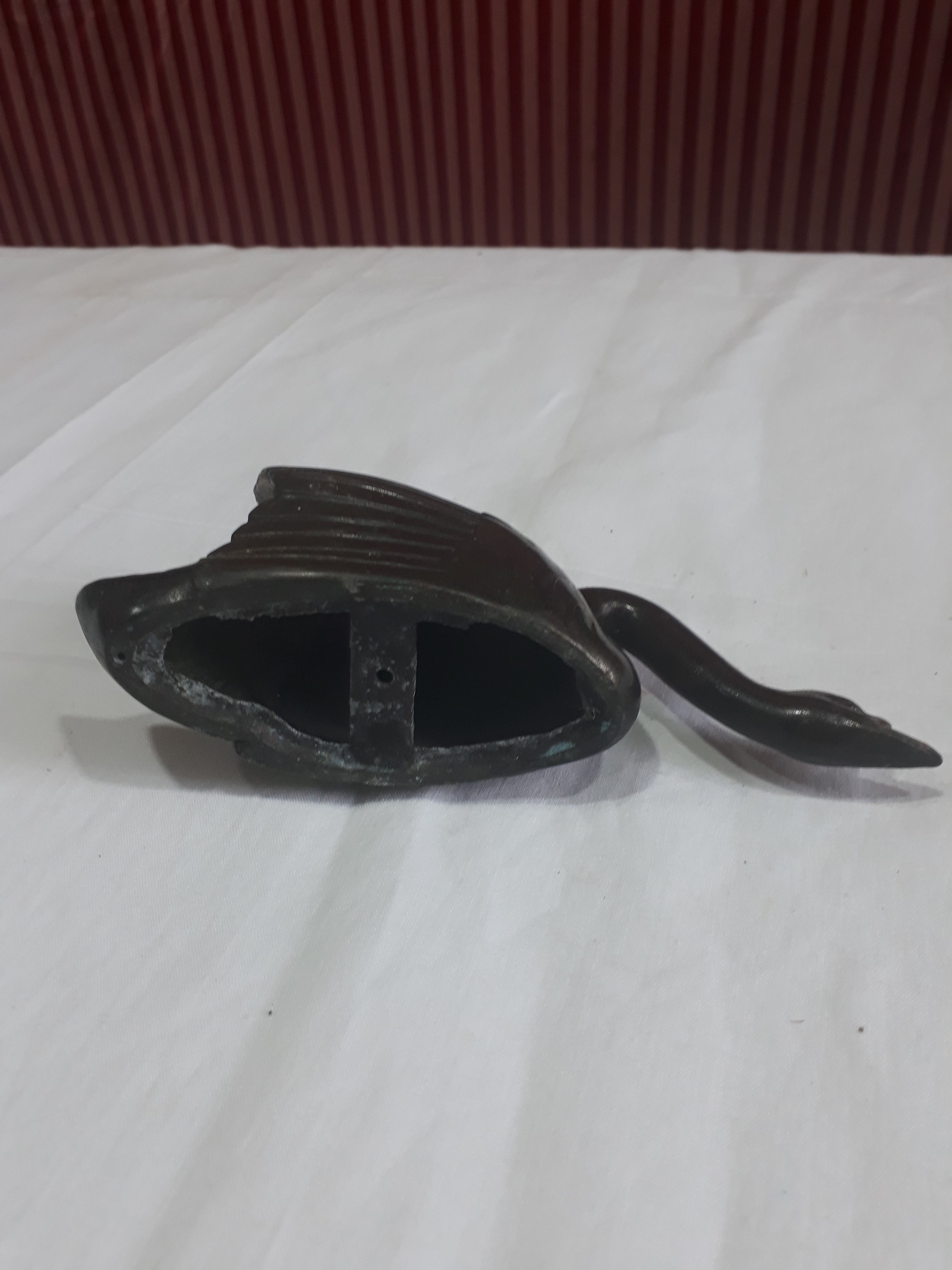 Old mail carrier swan (towel holder or letter holder) made of metal