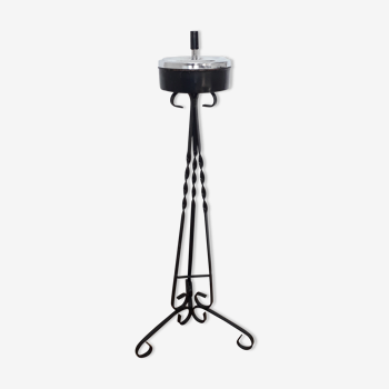 Old ashtray on feet (tripod) in wrought iron and chrome metal - 1960