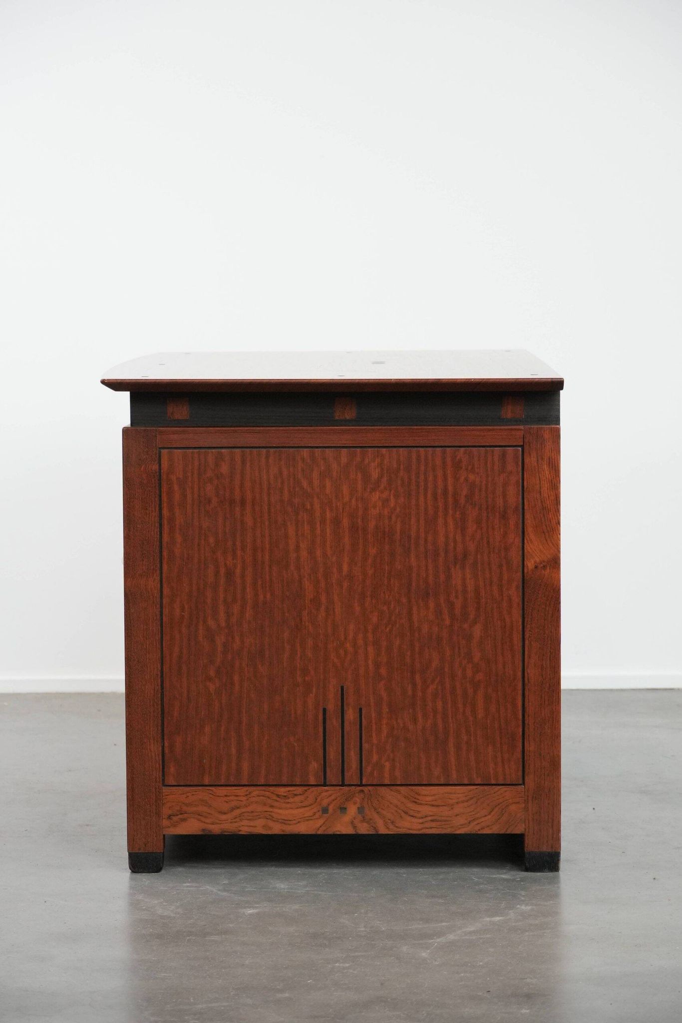 Beautiful Art Deco design furniture / audio and TV cabinet / sideboard