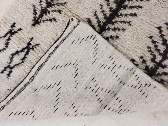 Handmade moroccan berber carpet 203 x 94 cm