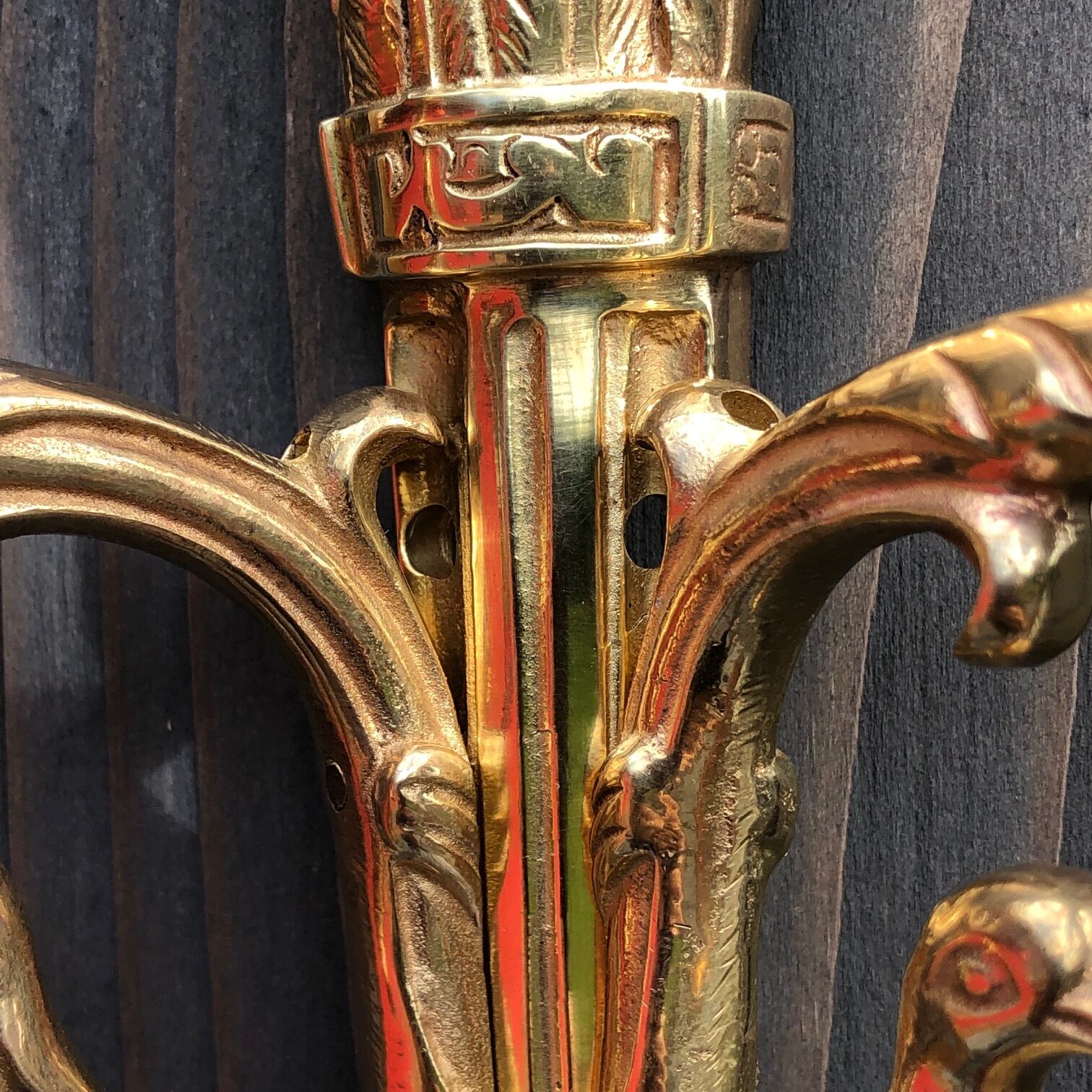 Pair of wall lamps decorated with bronze arrows "Cupid"