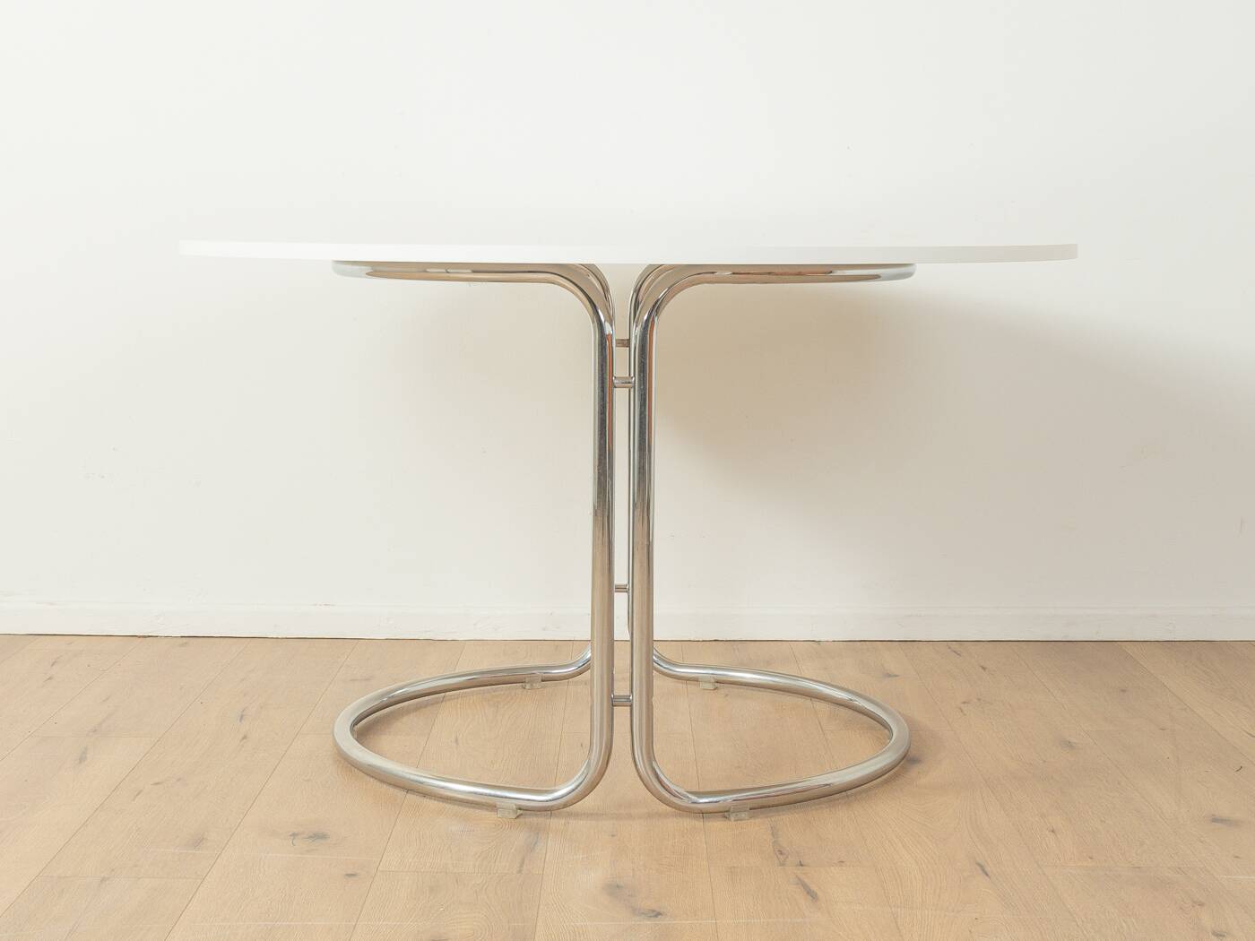Classic dining table by Giotto Stoppino from the 1970s