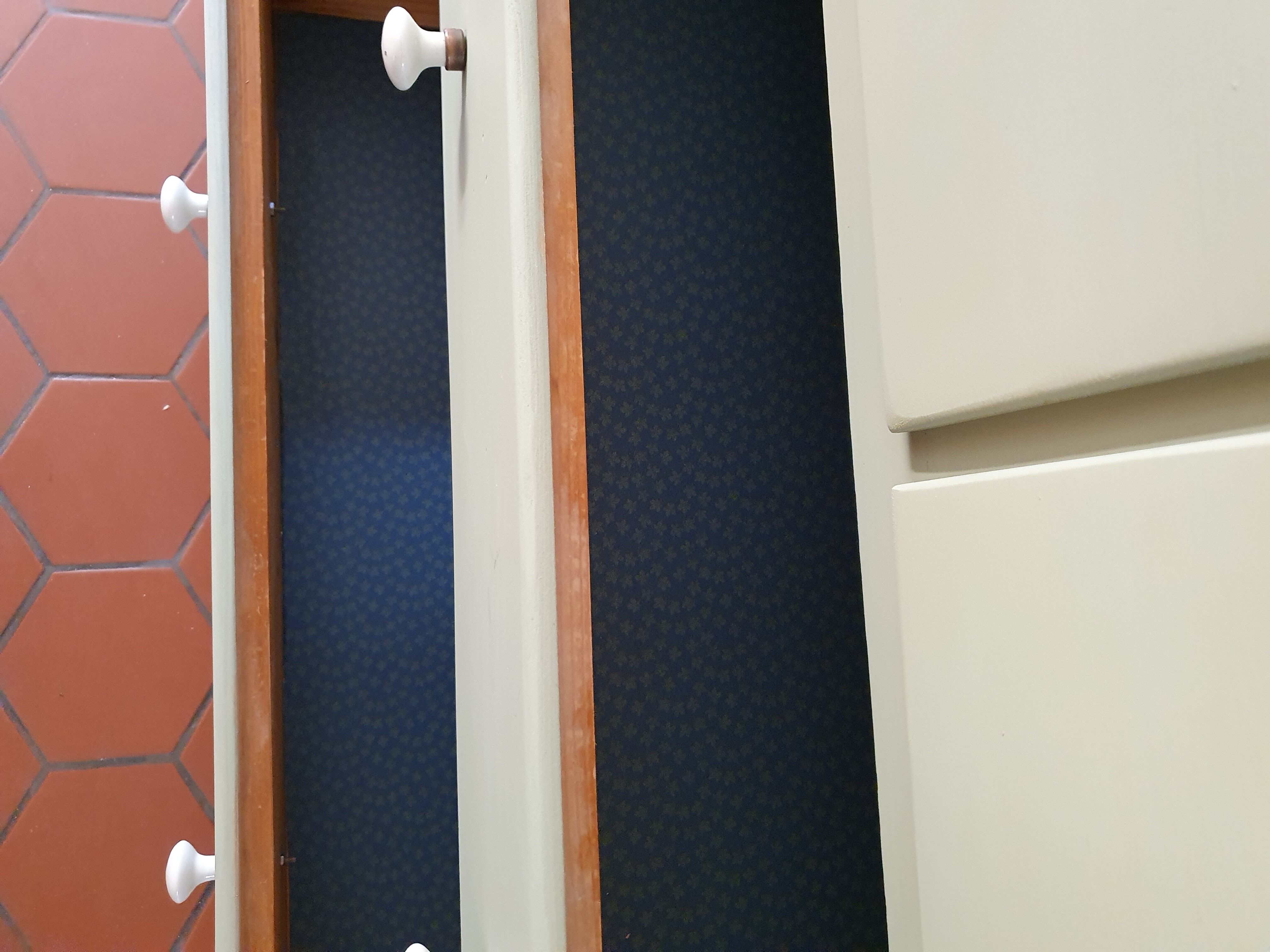 Vintage chest of drawers