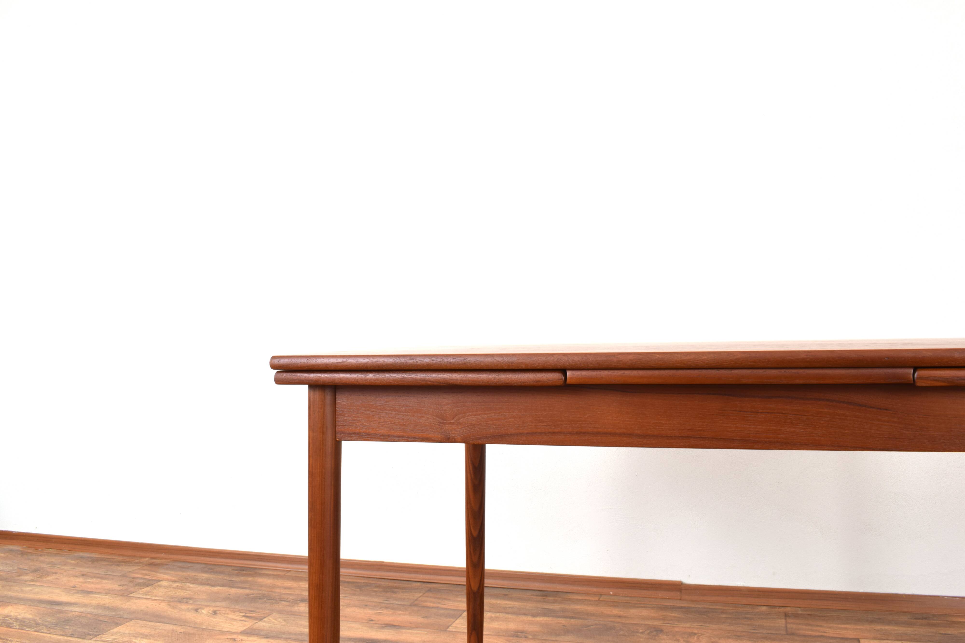 Mid-Century Danish Teak Extendable Dining Table, 1960s.