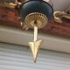 Suspension lustre Swan et flèche antique à 4 lumières en laiton France 1950