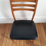 Set of 2 wooden chairs and skai