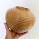 Vase vintage en grès ocre doré, céramique d’artiste signée