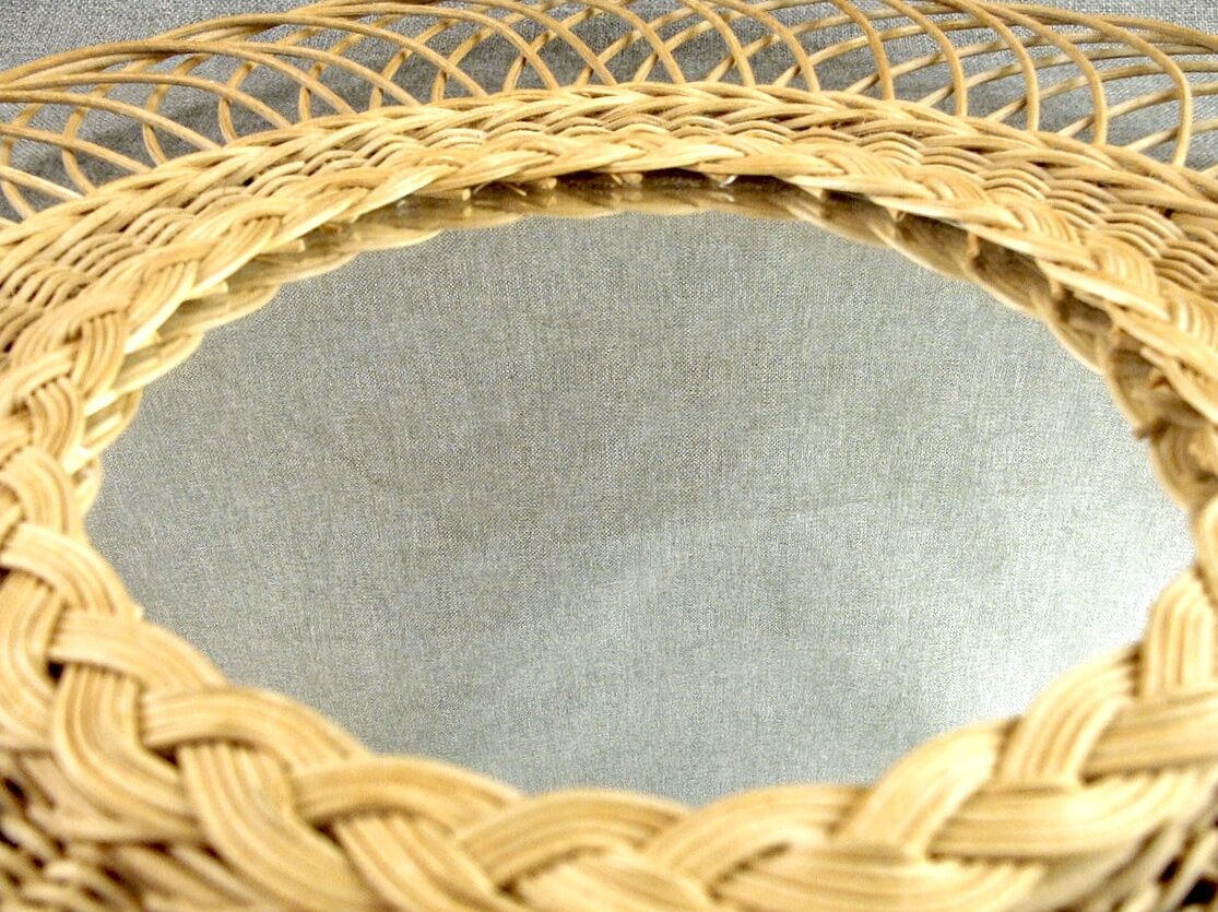 Vintage mirror in rattan  43cm