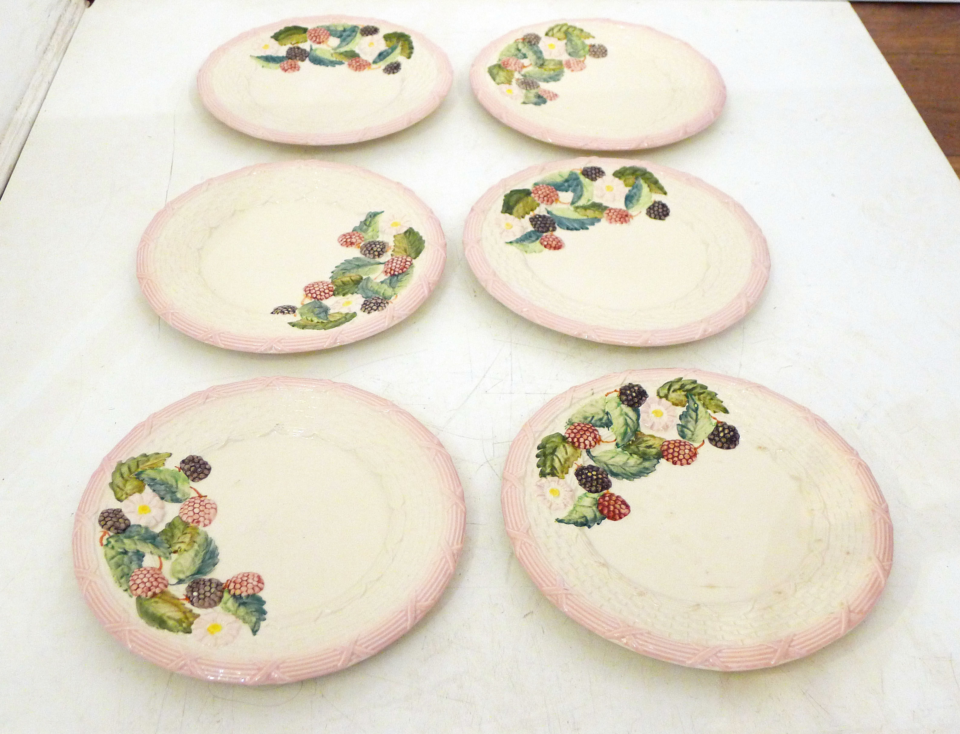Set of 6 plates blackberries slurry