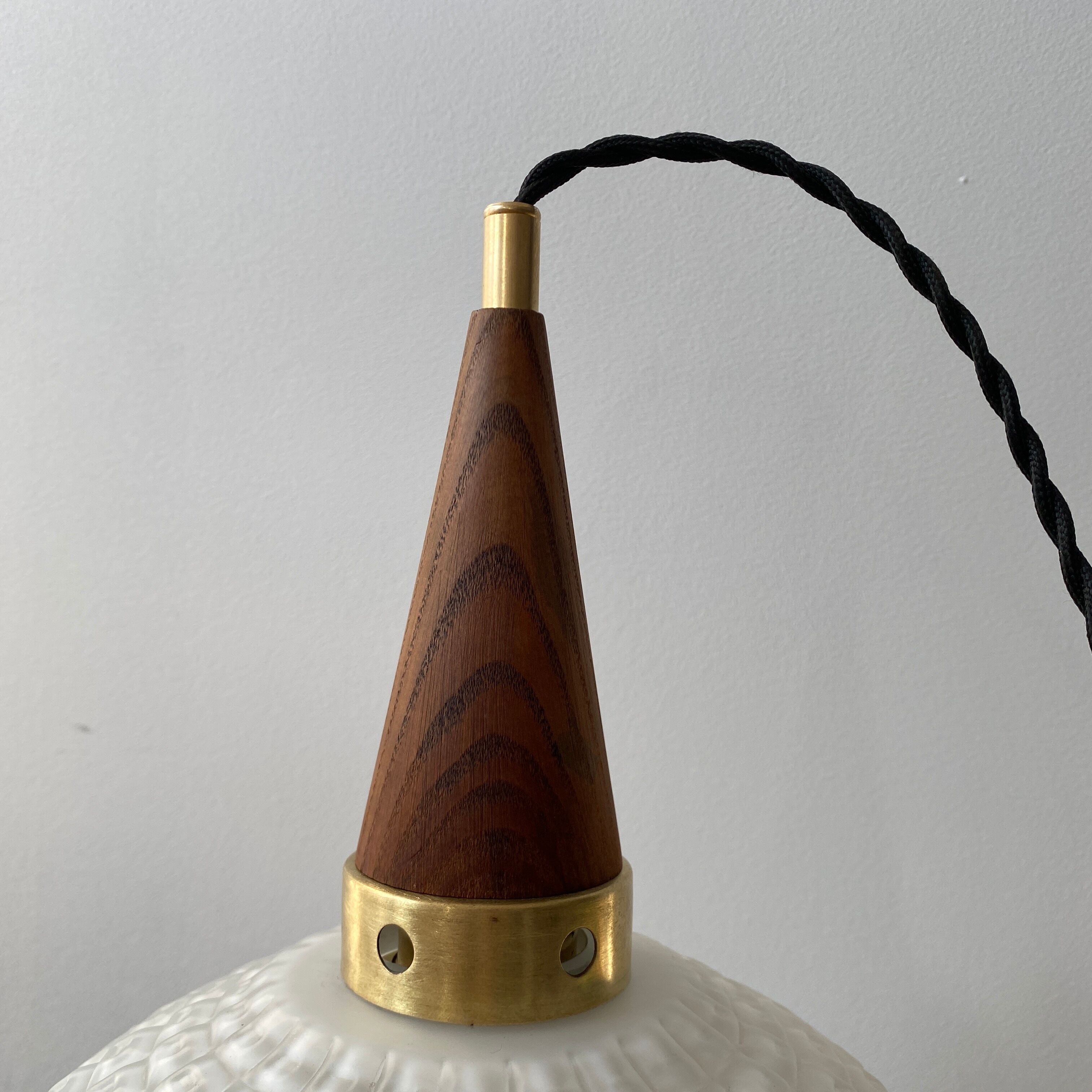 Scandinavian pendant lamp