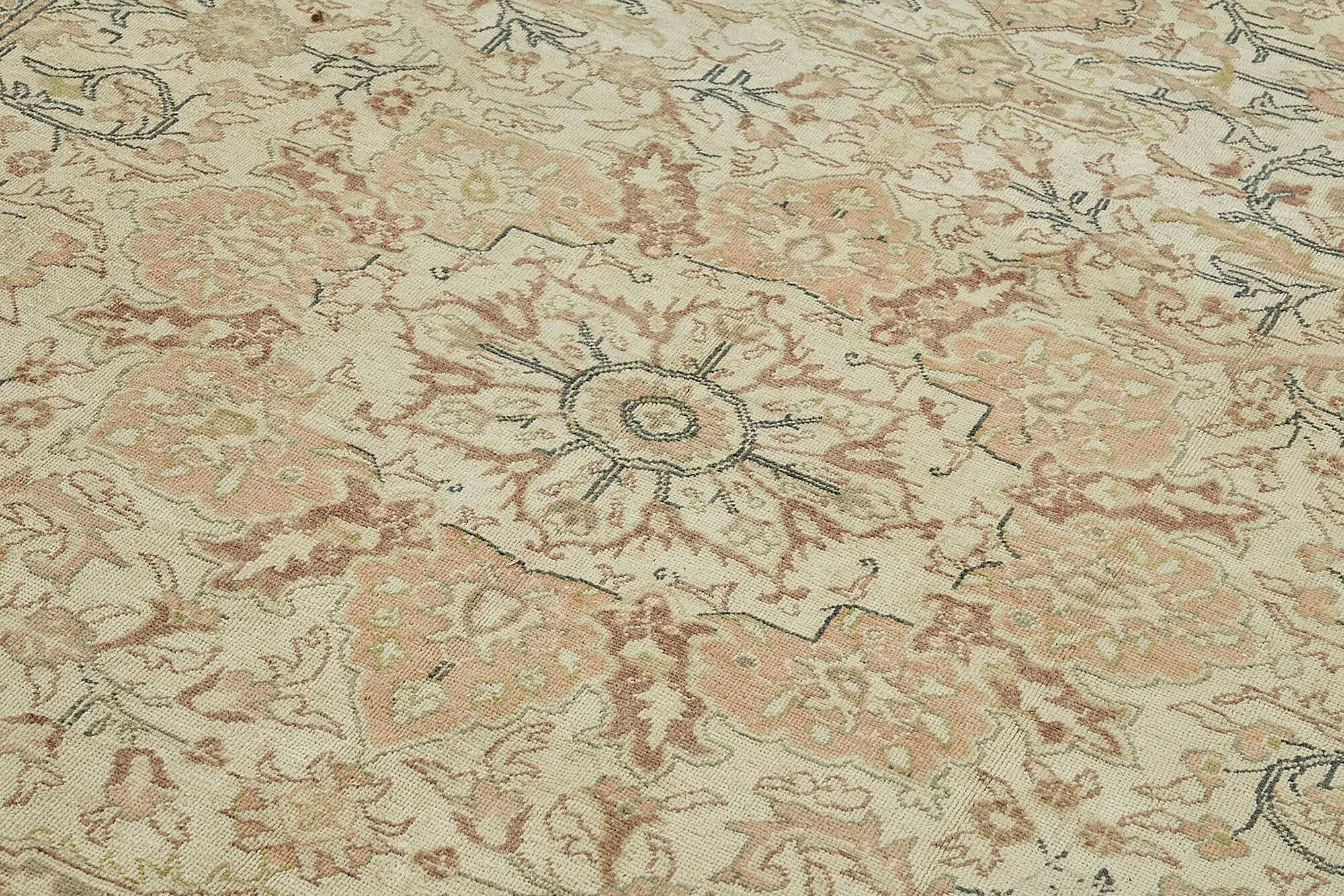 Turkish Vintage Anatolian Rug 194 cm x 288 cm