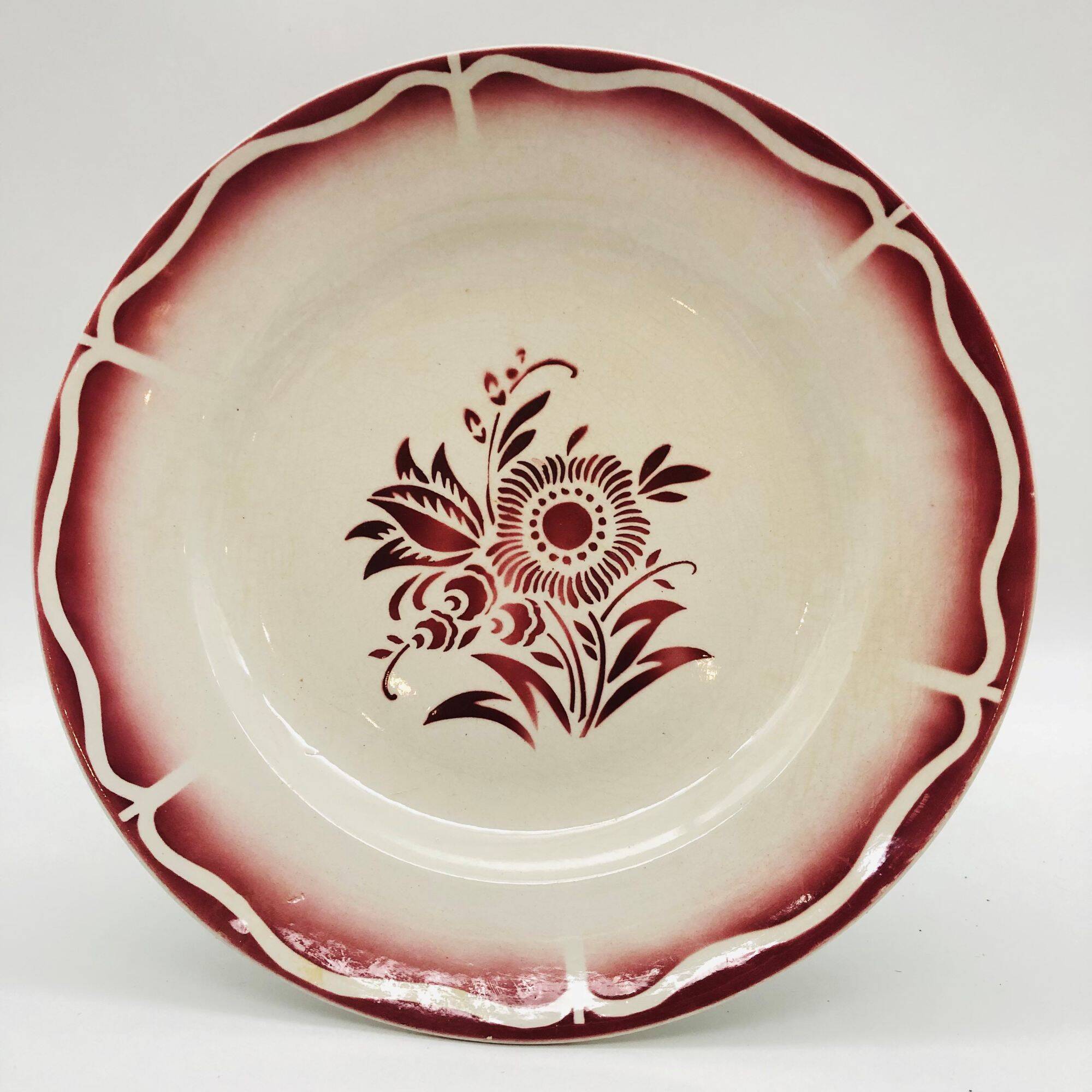 Set of 6 mismatched flat plates.