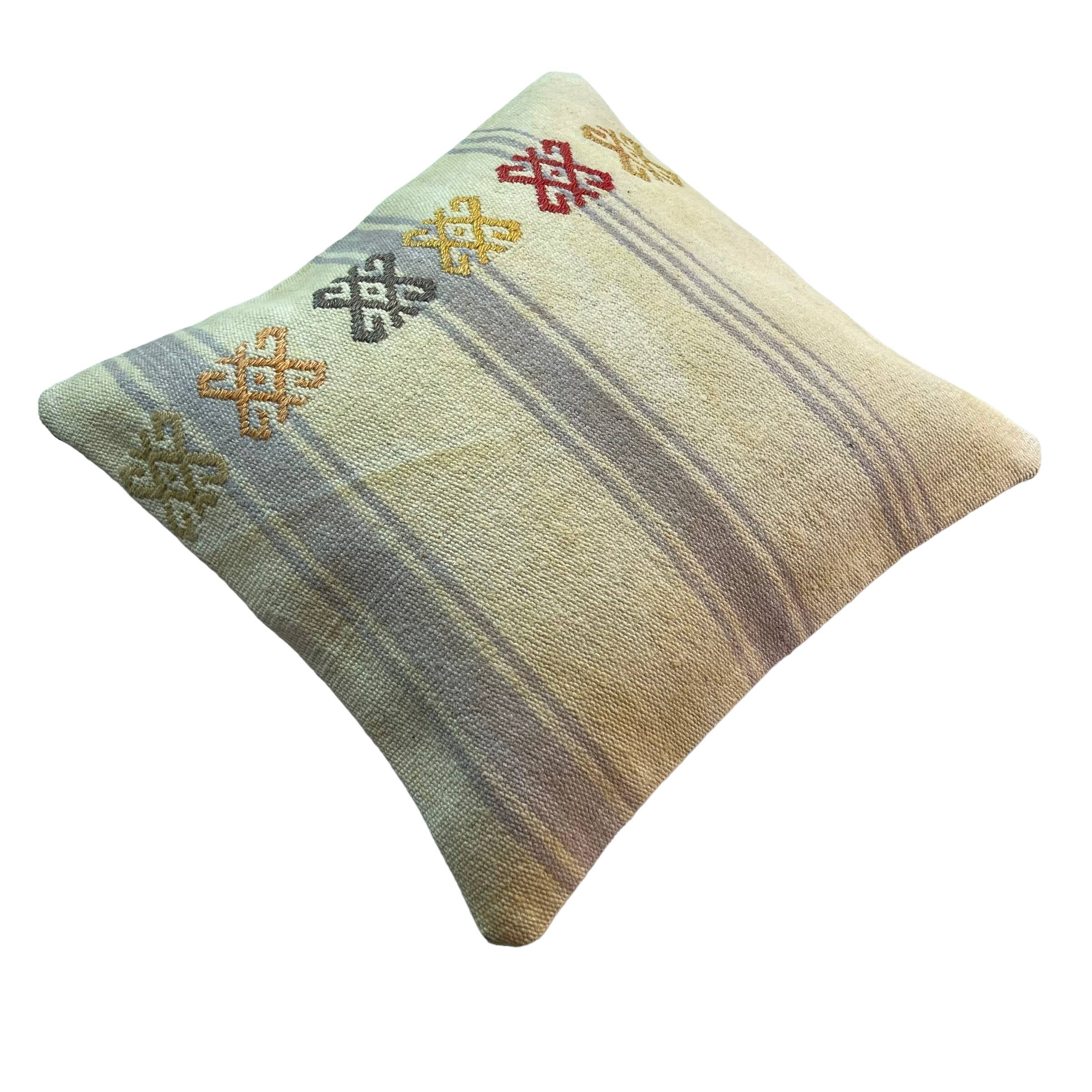 Vintage turkish kilim cushion cover , 40 x 40 cm