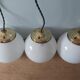 Lot de 3 suspensions art deco avec globe en opaline blanche