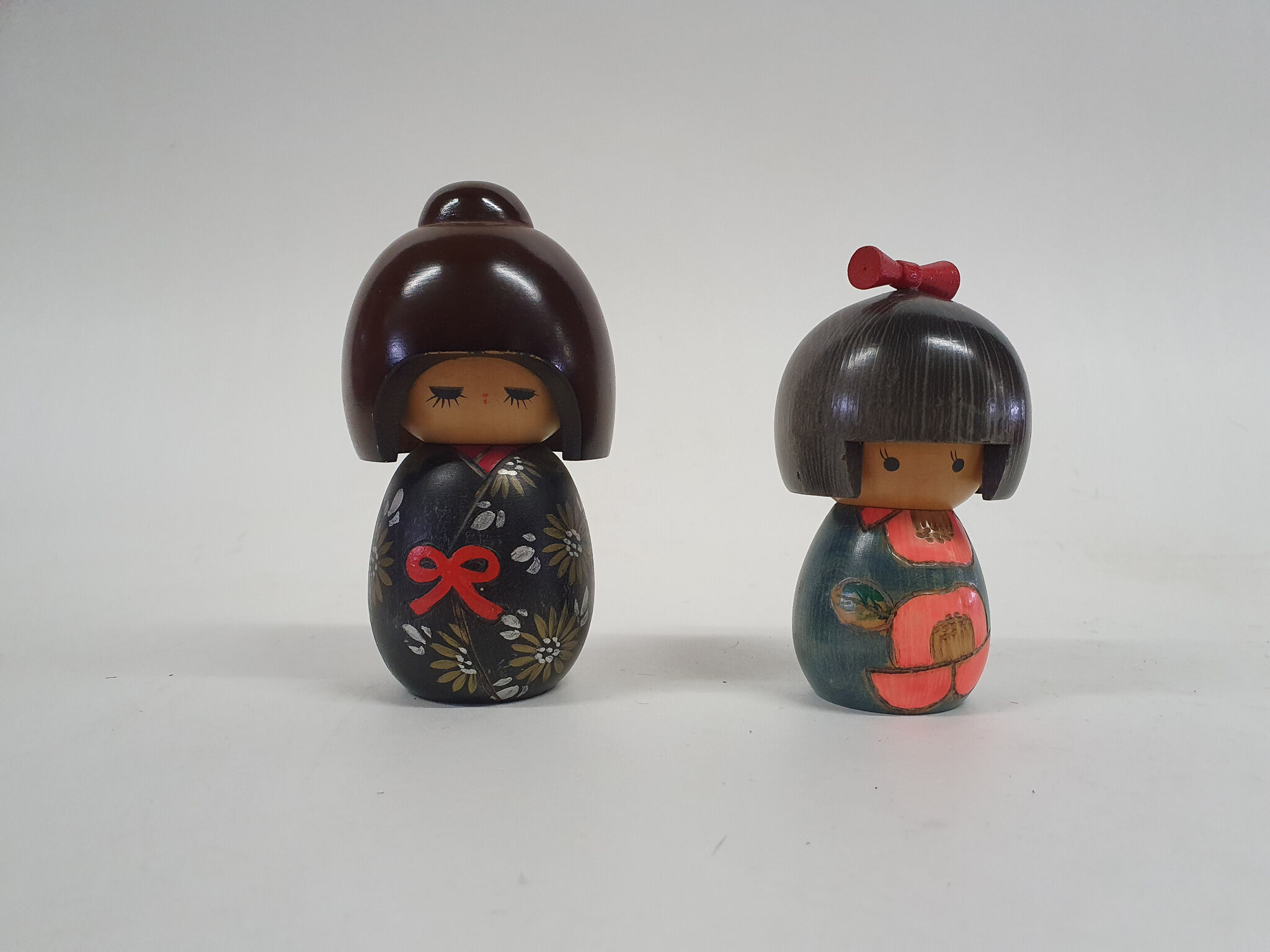 Set of two vintage Kokeshi dolls, Japan 1960's
