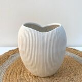 Vase graphique blanc strié