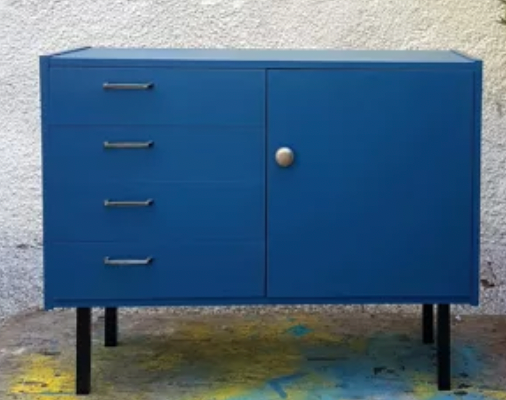 Buffet bleu