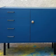 Buffet bleu