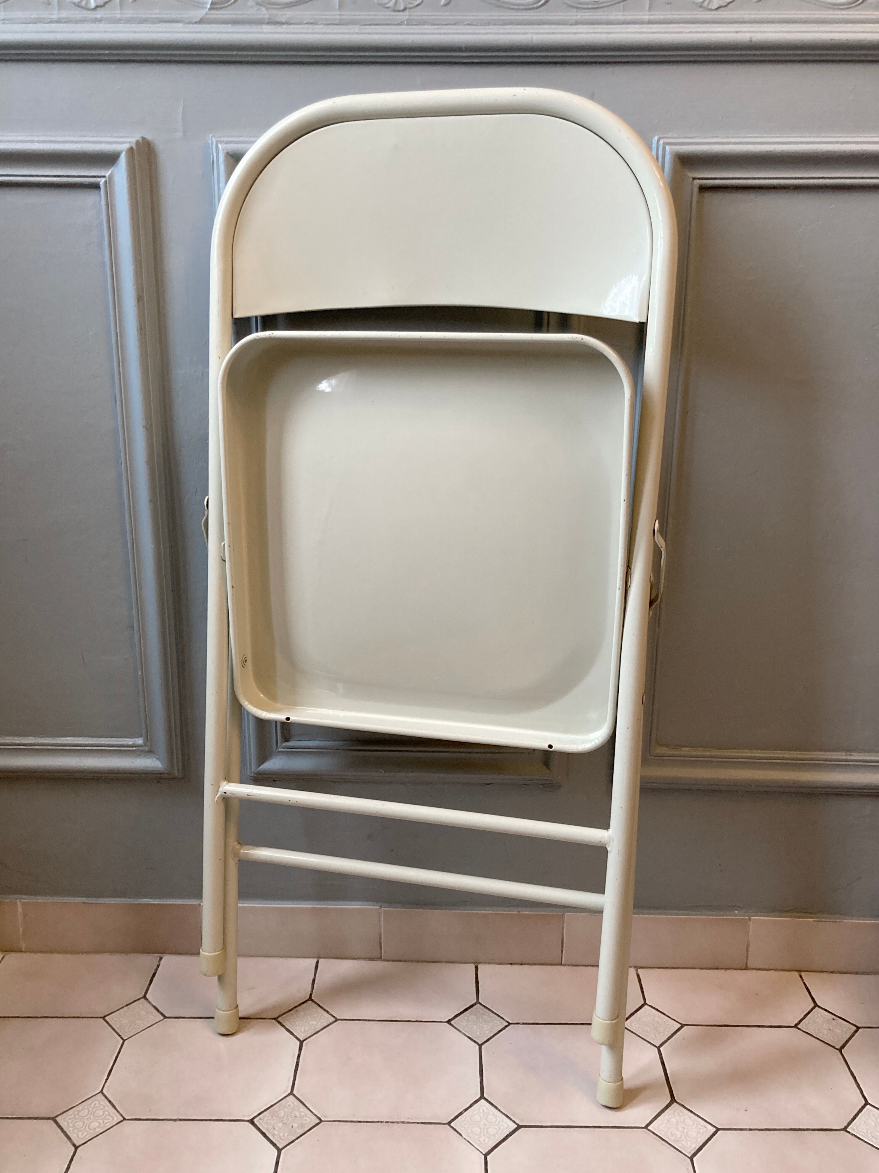 Duo of folding chairs in steel 1980s