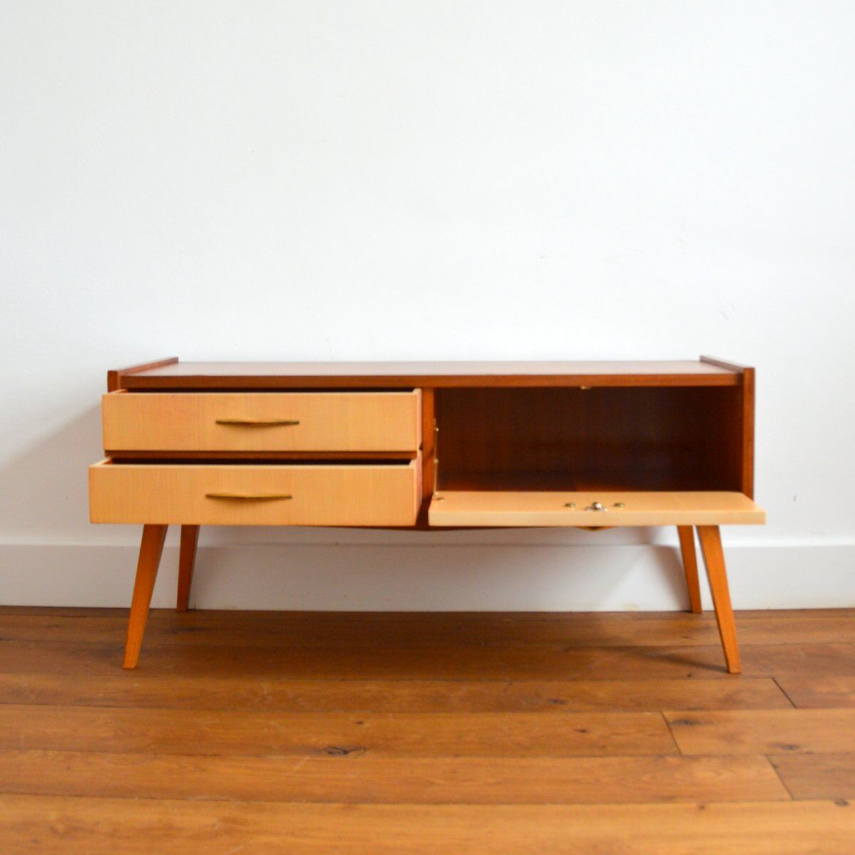 Vintage 1960s compass feet