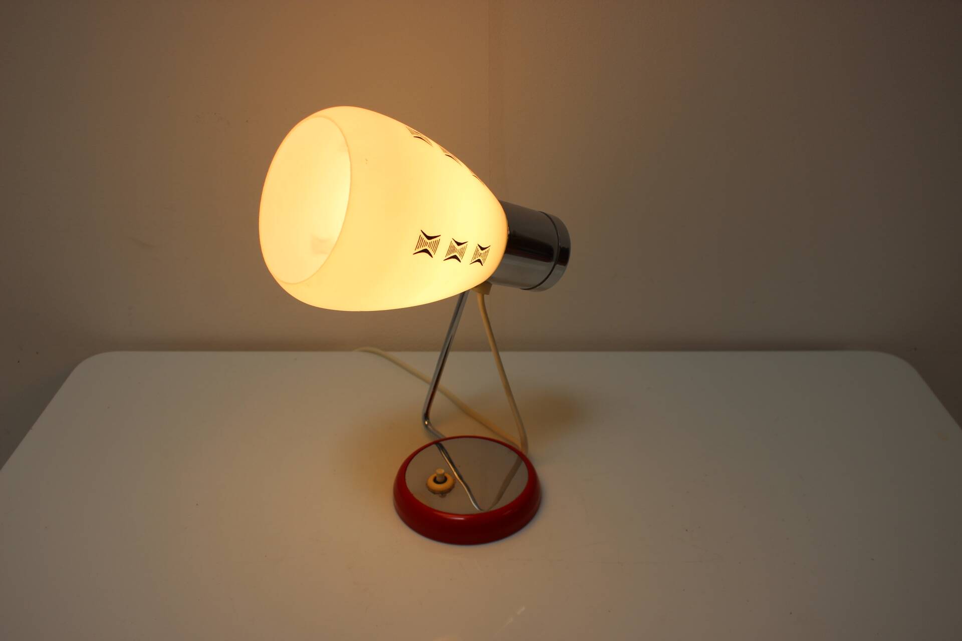 Lampe de table du milieu du siècle par Napako, années 1960, Tchécoslovaquie