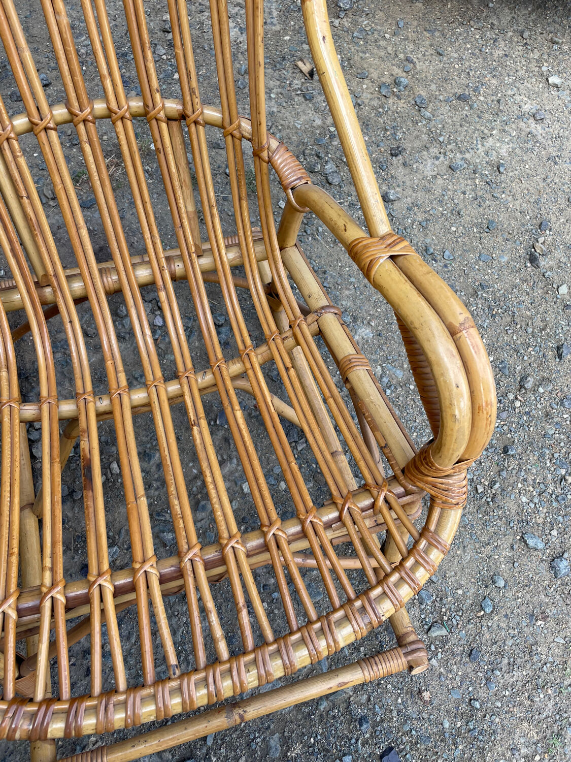Rocking chair in adult rattan