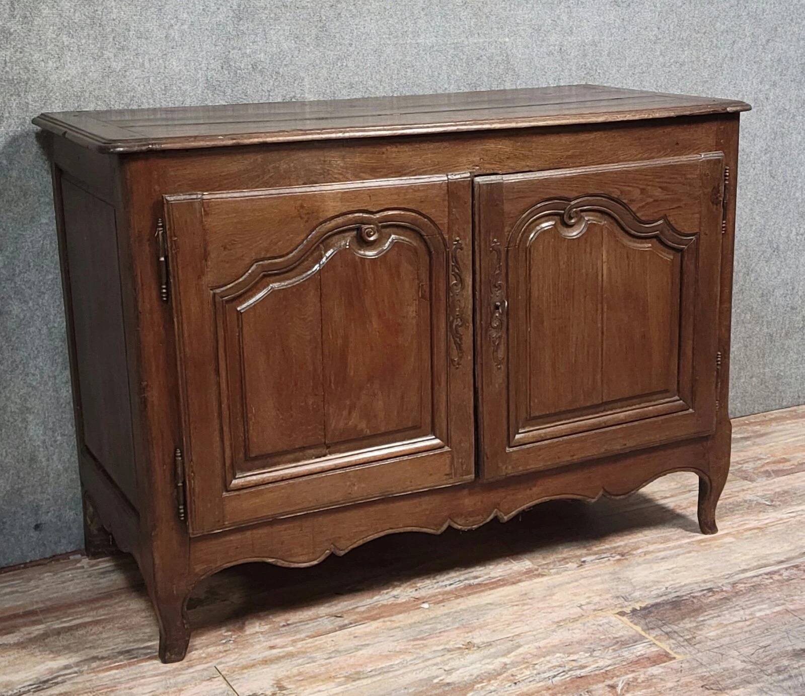 Rustic Louis XV period buffet in solid oak, circa 1750