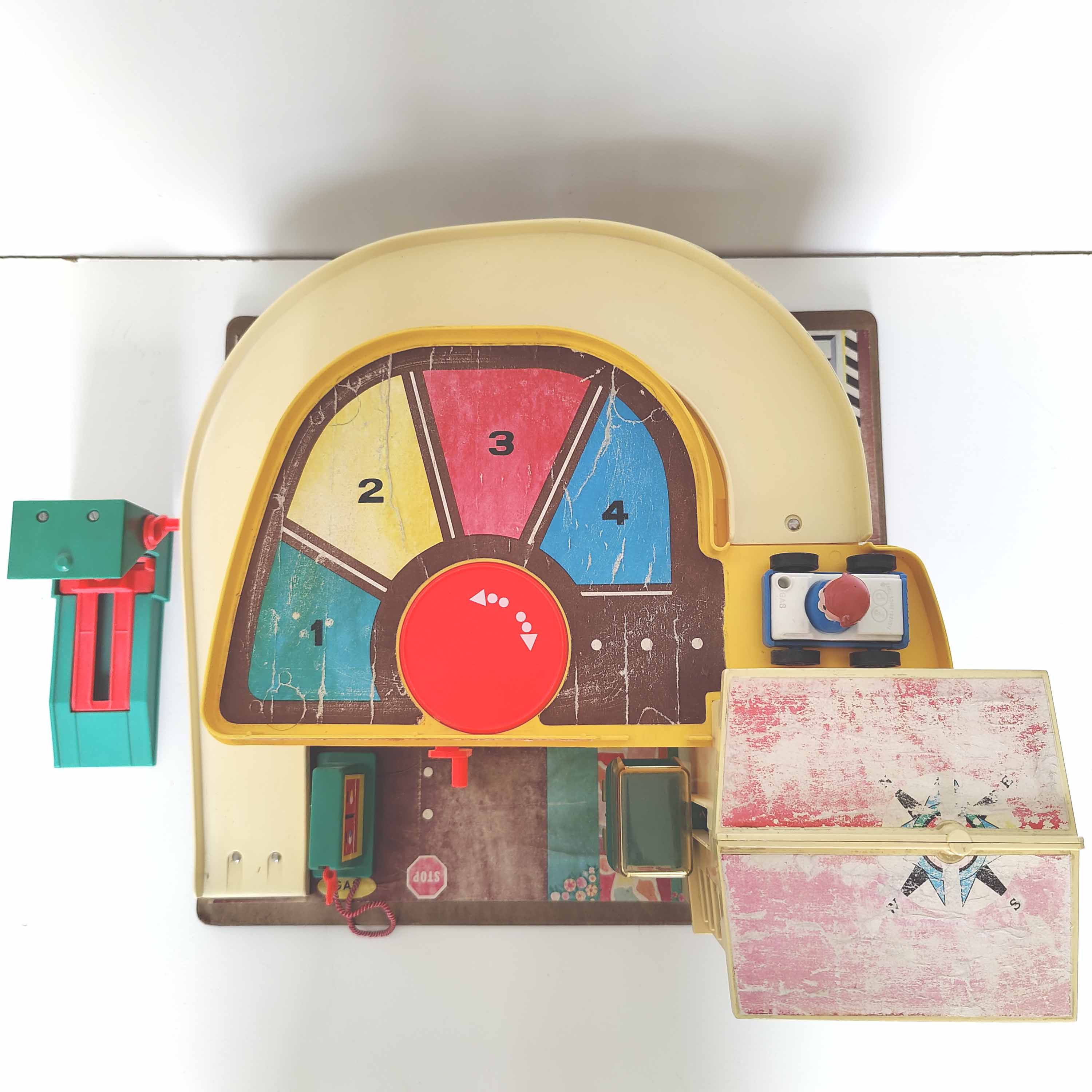 Garage parking Fisher Price 1970