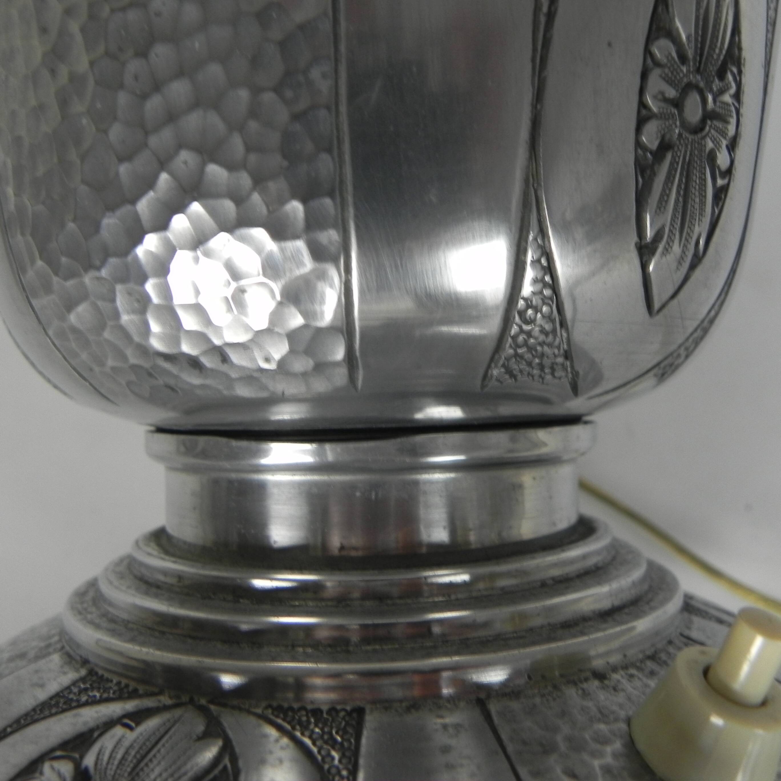 Lampe de table Art déco en aluminium, années 1930