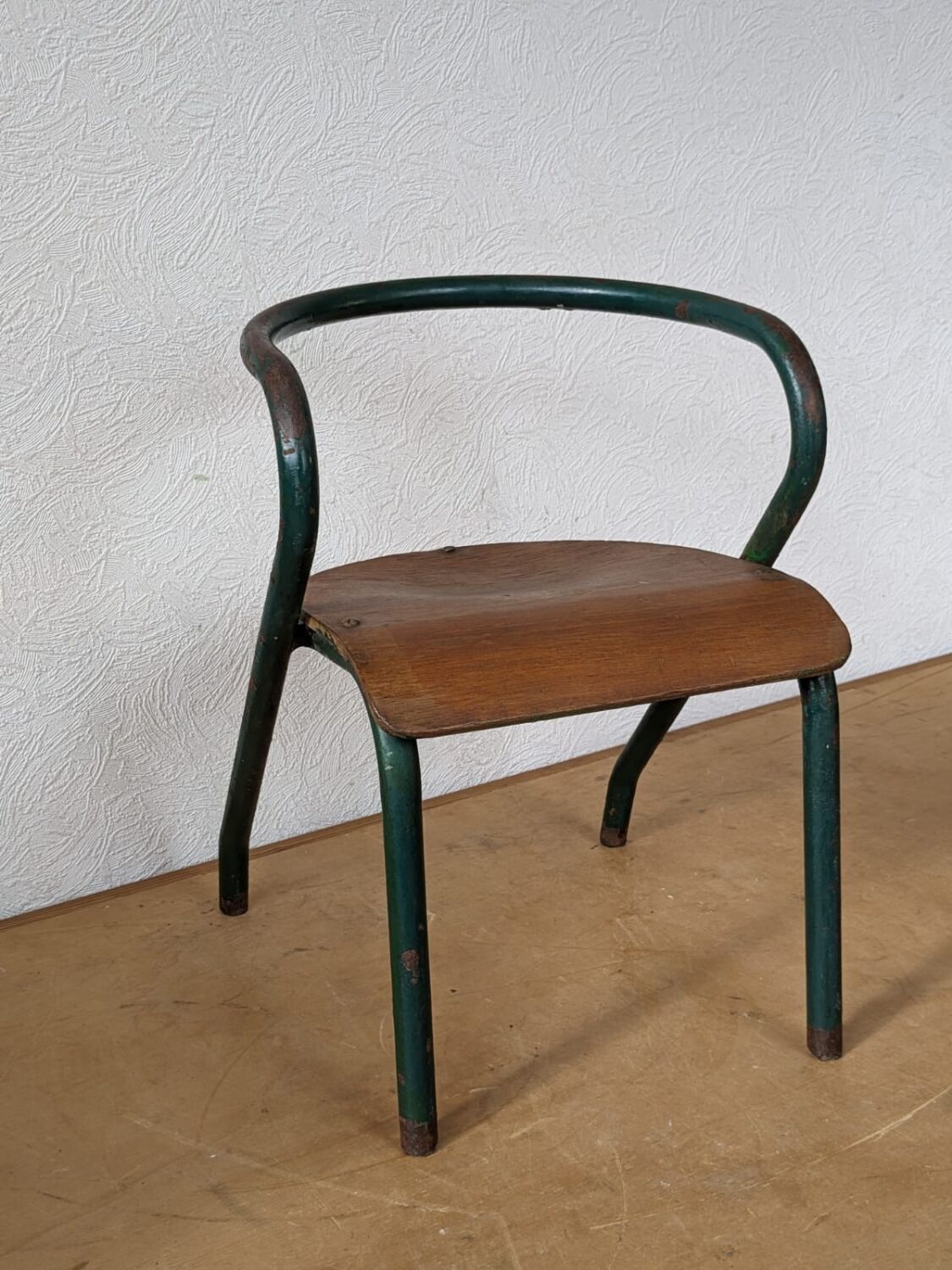 Children's chair by Jacques Hitier