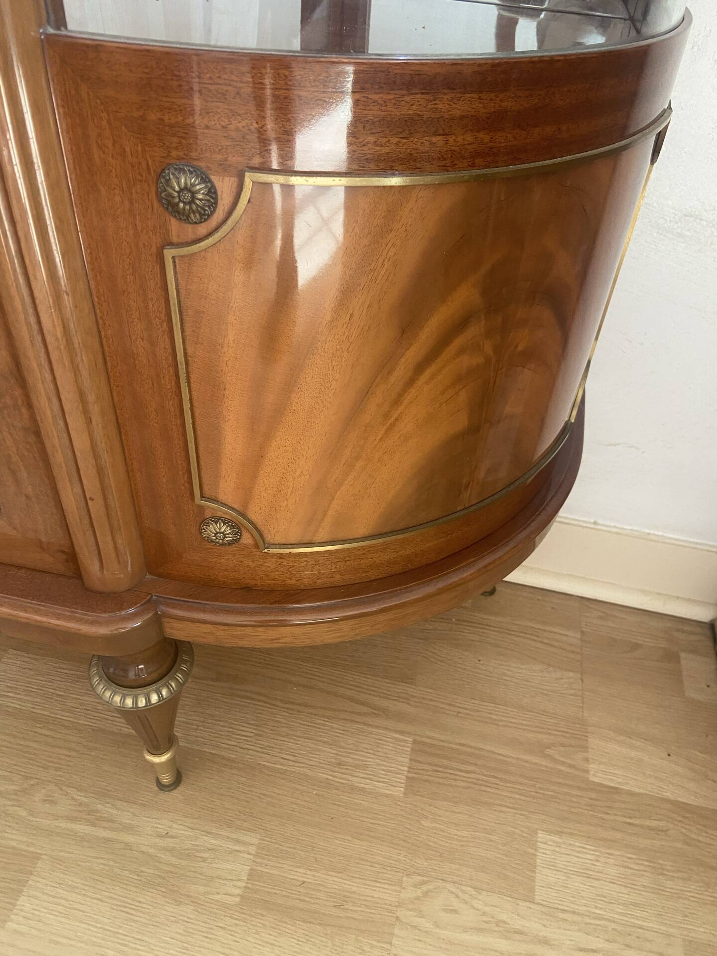 Large Louis XVI style display cabinet in wood and marble.