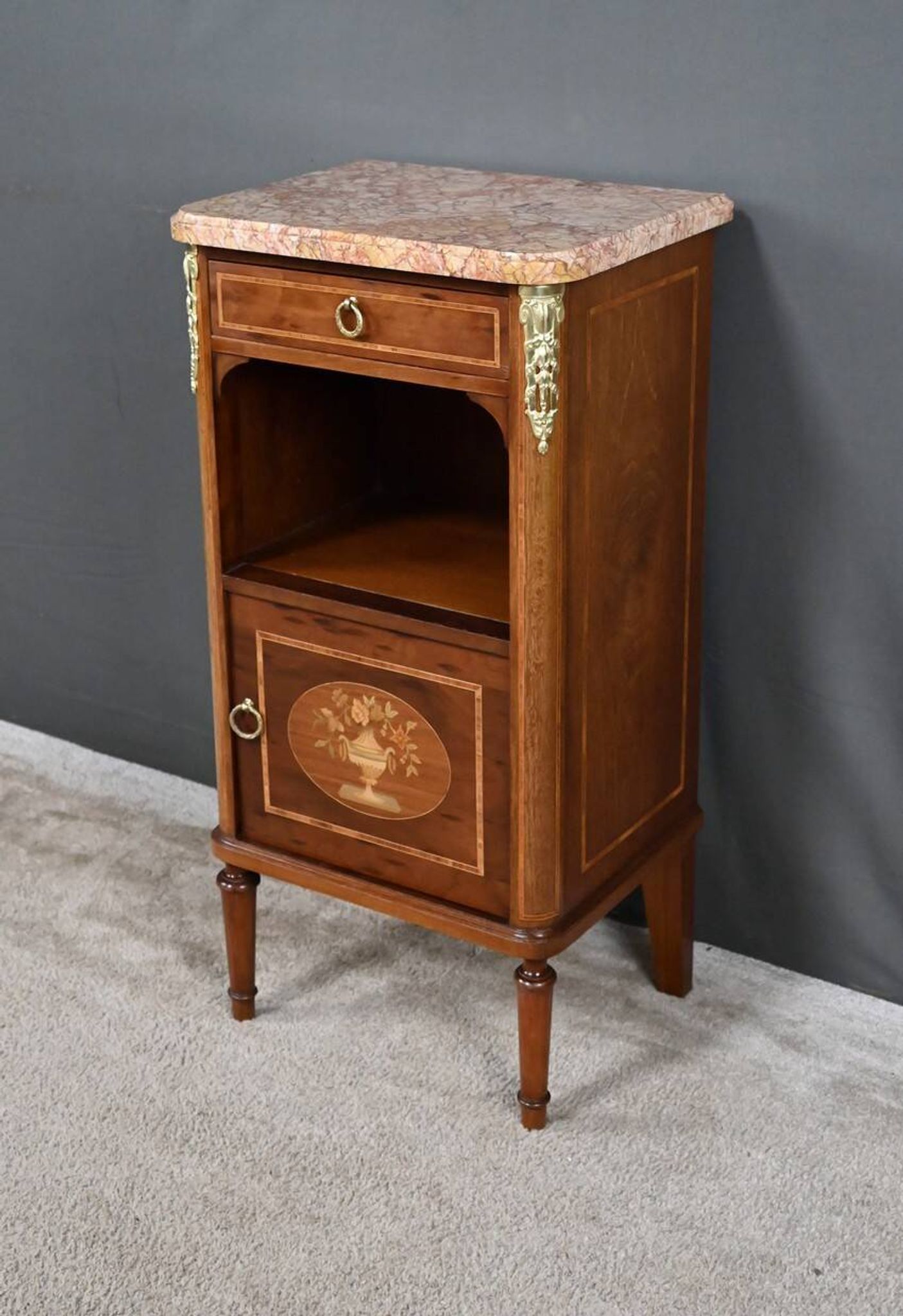 Small living room piece in marquetry, Louis XVI style – early 20th century