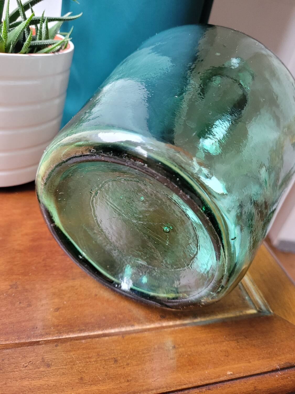 Turquoise green demijohn vase