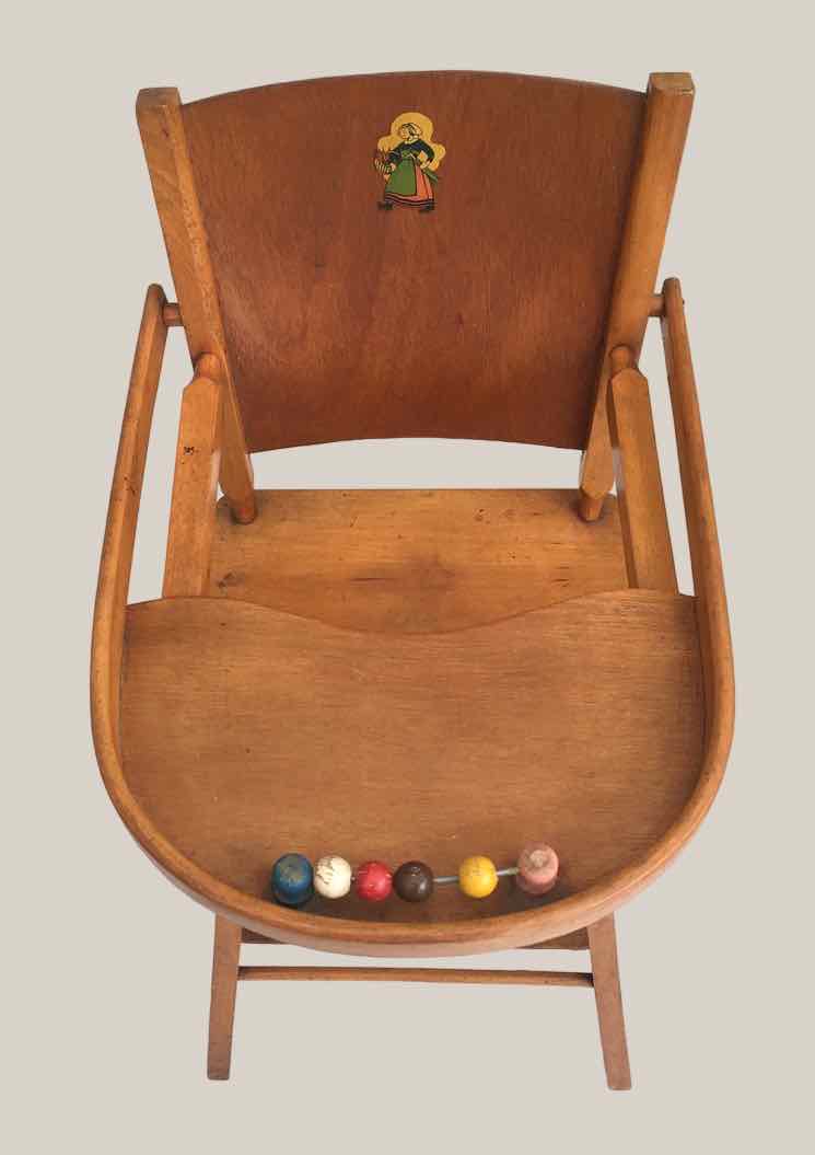 Bécassine doll high chair