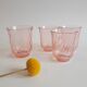 Set de 4 verres à eau en verre rose torsadé vintage