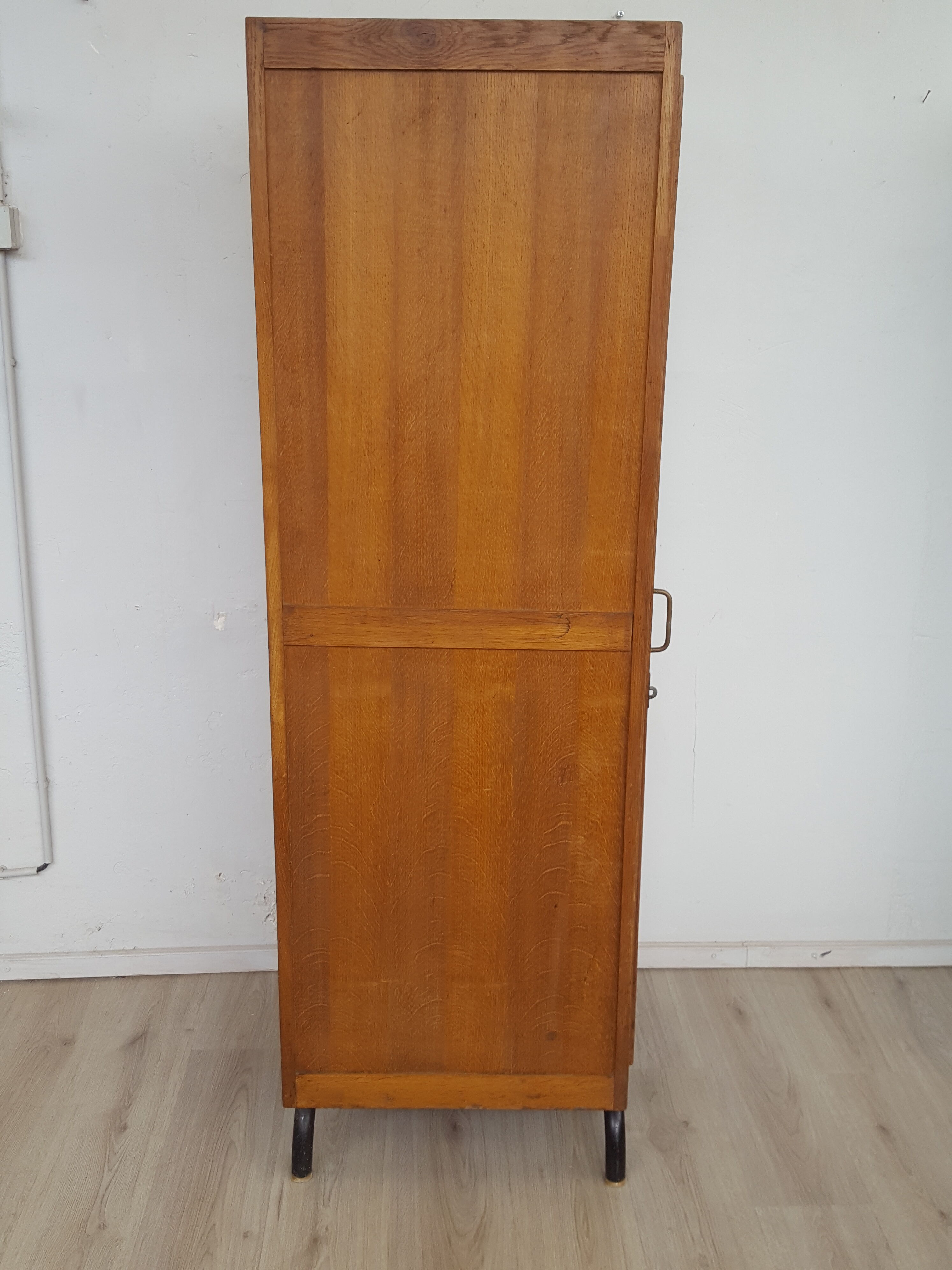 boarding Cabinet