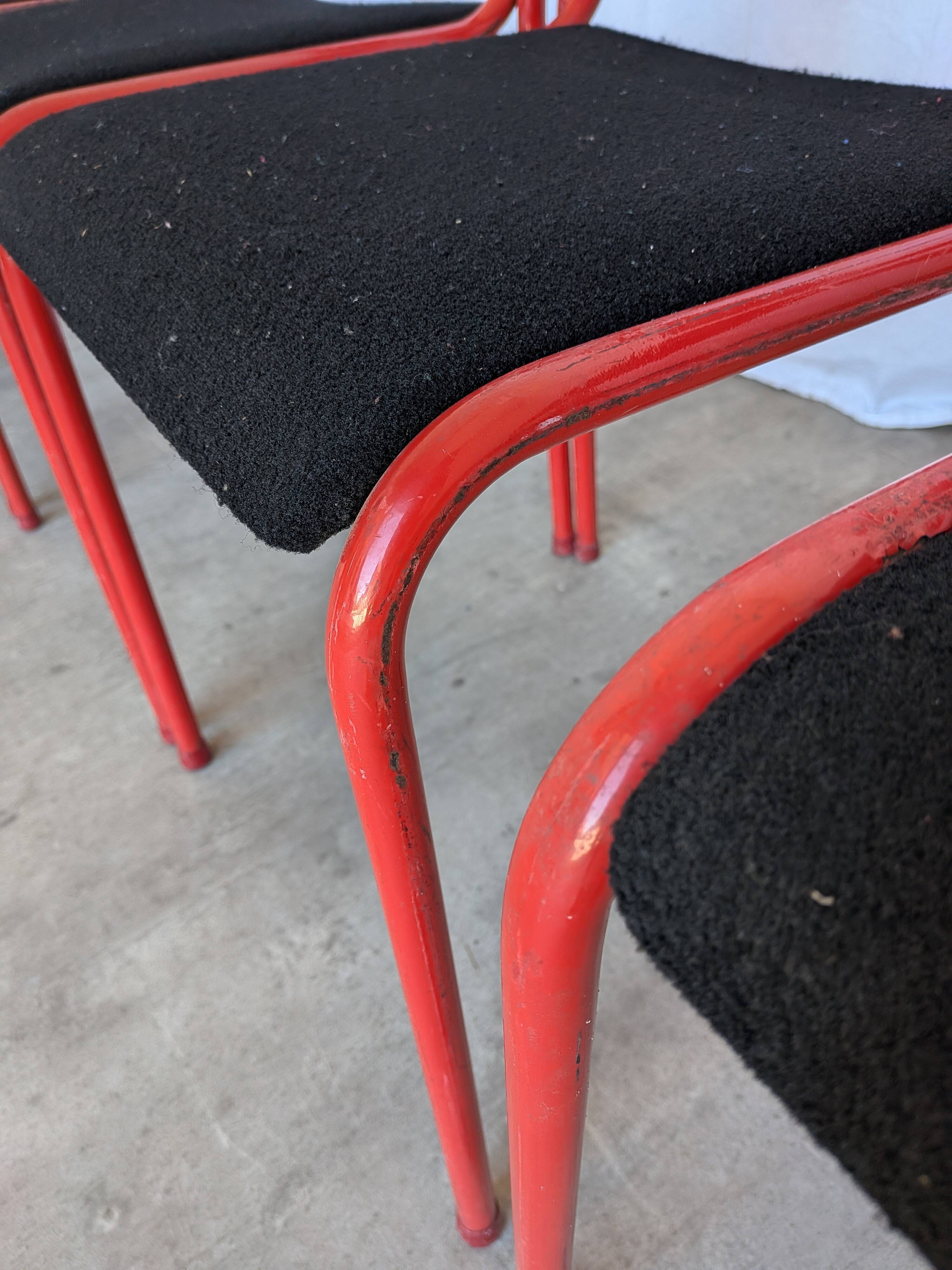 Set of 6 red & black metal chair: space age stackable dining chair baša