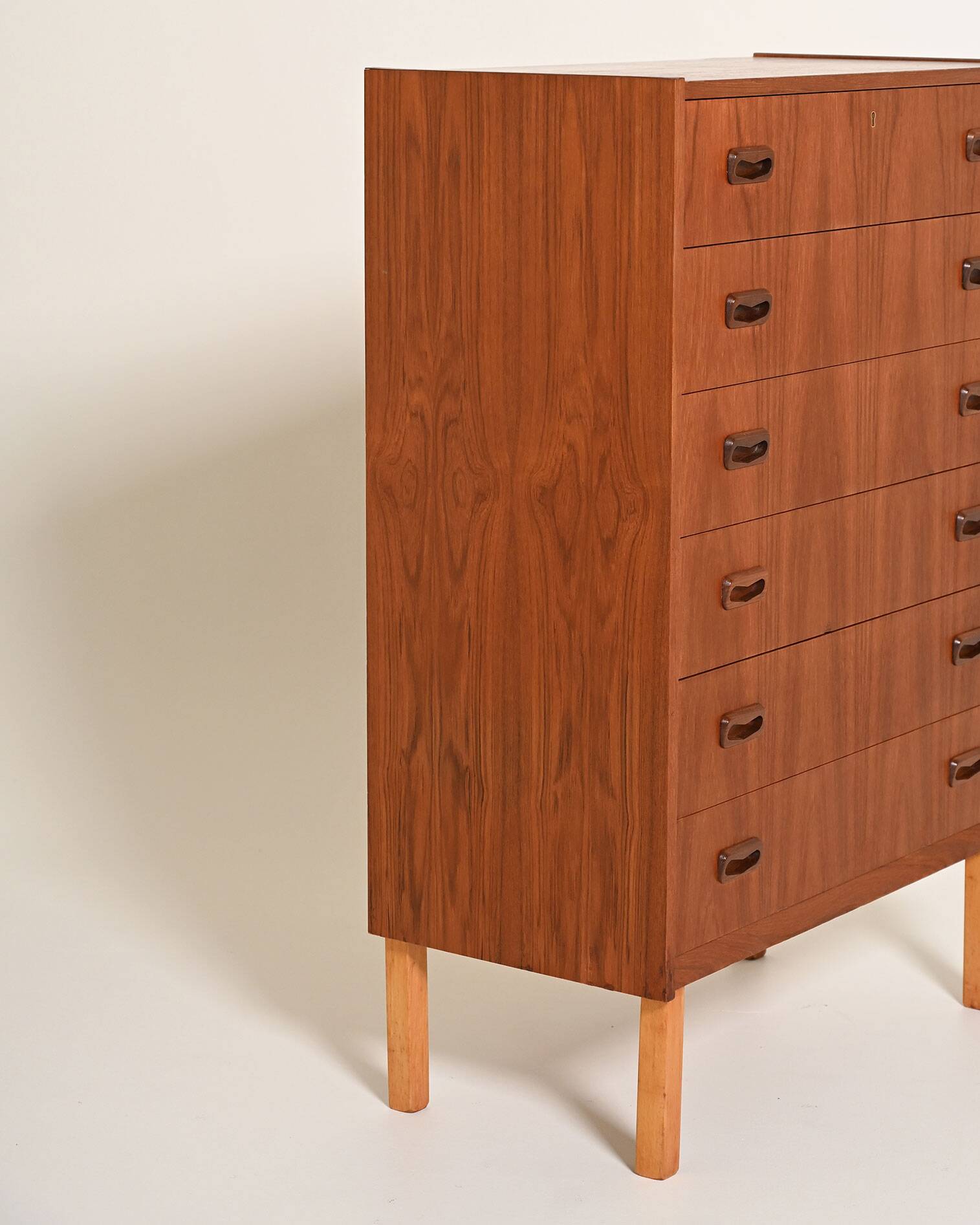 Commode haute en teck et chêne scandinave, années 1960