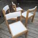 Série de 4 chaises vintages restaurées/ Bouclette blanc